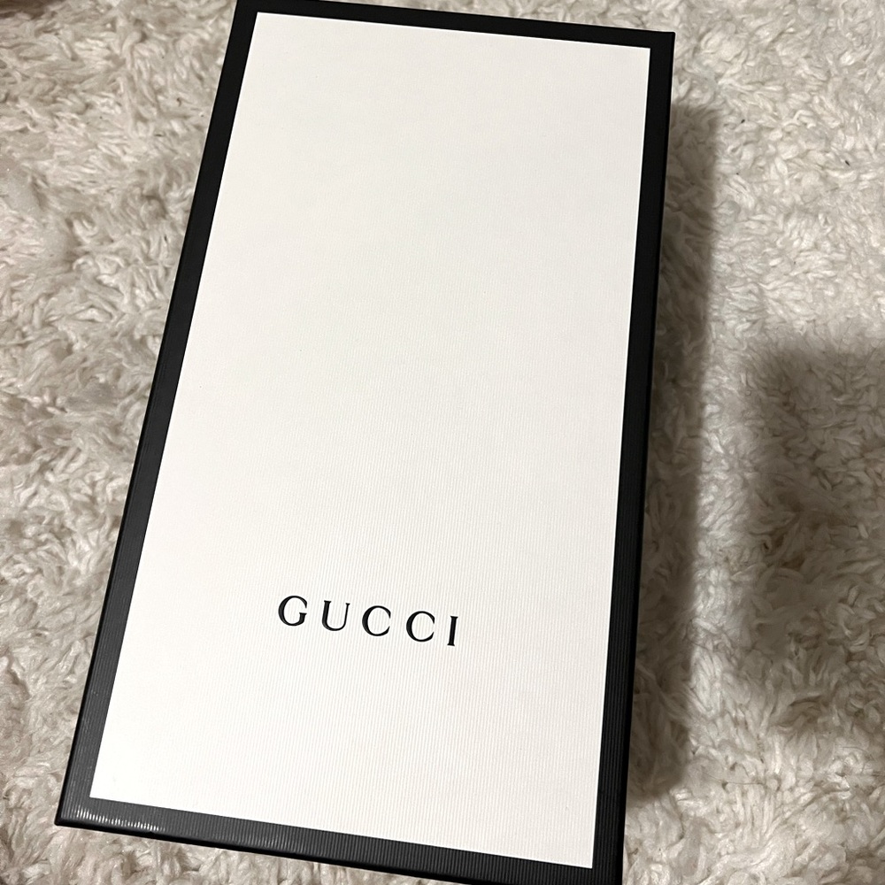 Empty Gucci shoe box size 11 (41)
